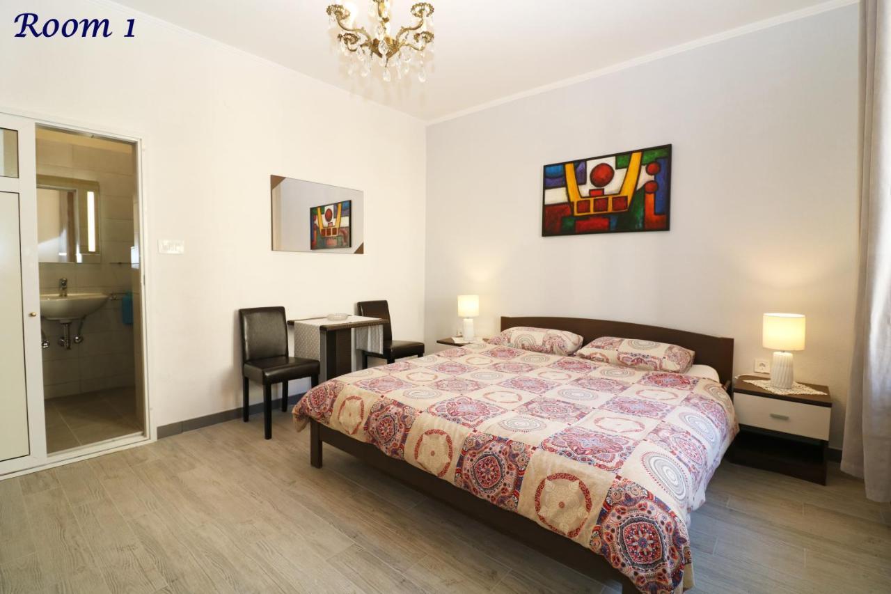 Old Town Rooms And Apartment Porec Ngoại thất bức ảnh