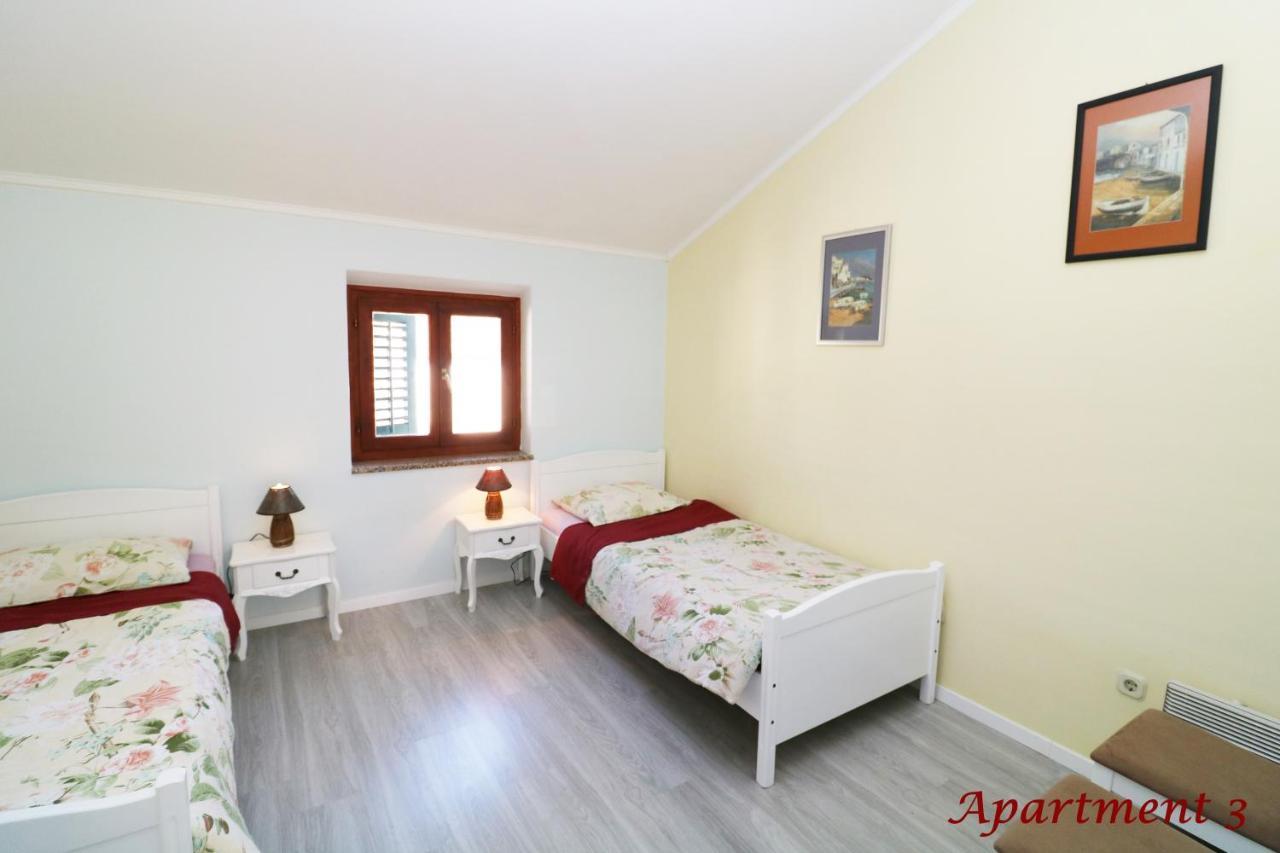Old Town Rooms And Apartment Porec Ngoại thất bức ảnh